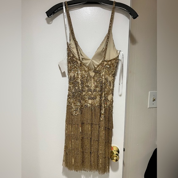 Sherry hill gorgeous beaded fringe gold dress with v back - Picture 3 of 4